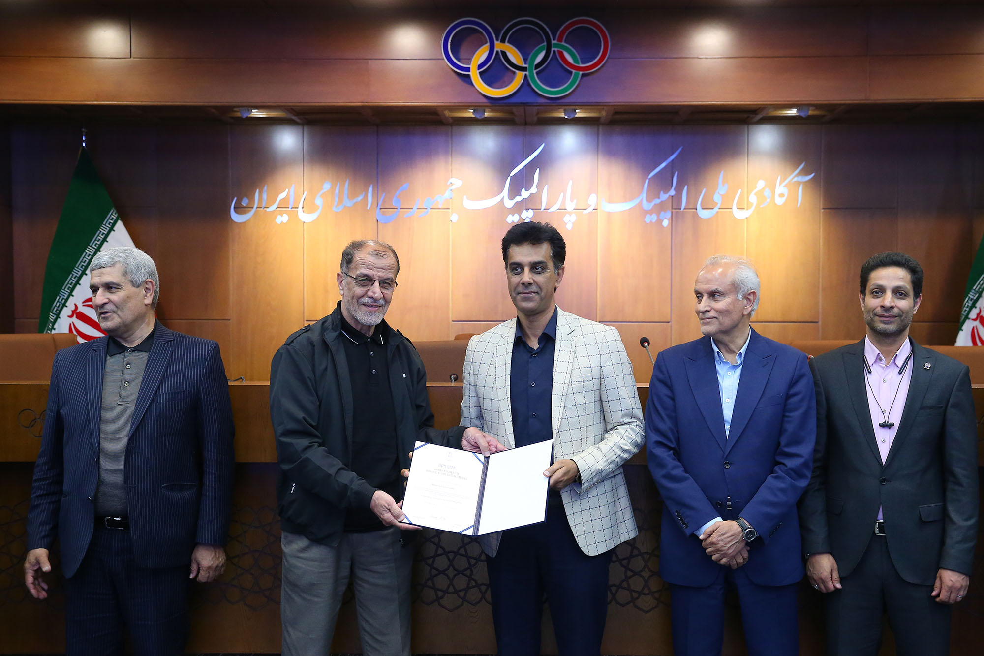 مراسم اختتامیه نهمین دوره و افتتاحیه دهمین دوره سولیداریتی مدیریت ورزشی 17