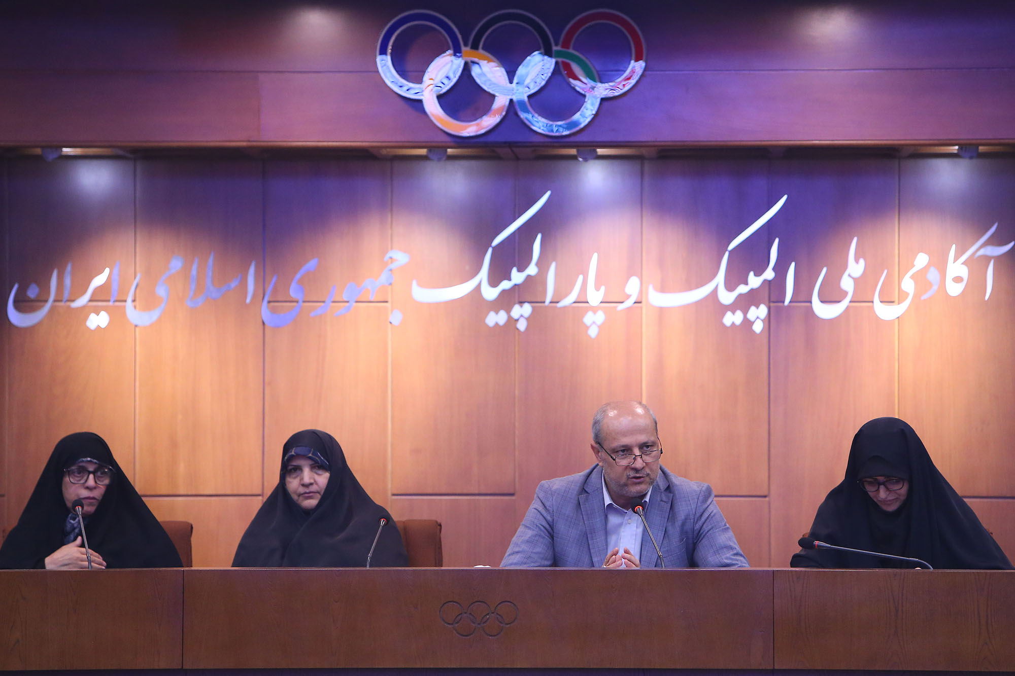 مراسم افتتاحیه سالن ورزشی برتر بانوان 11