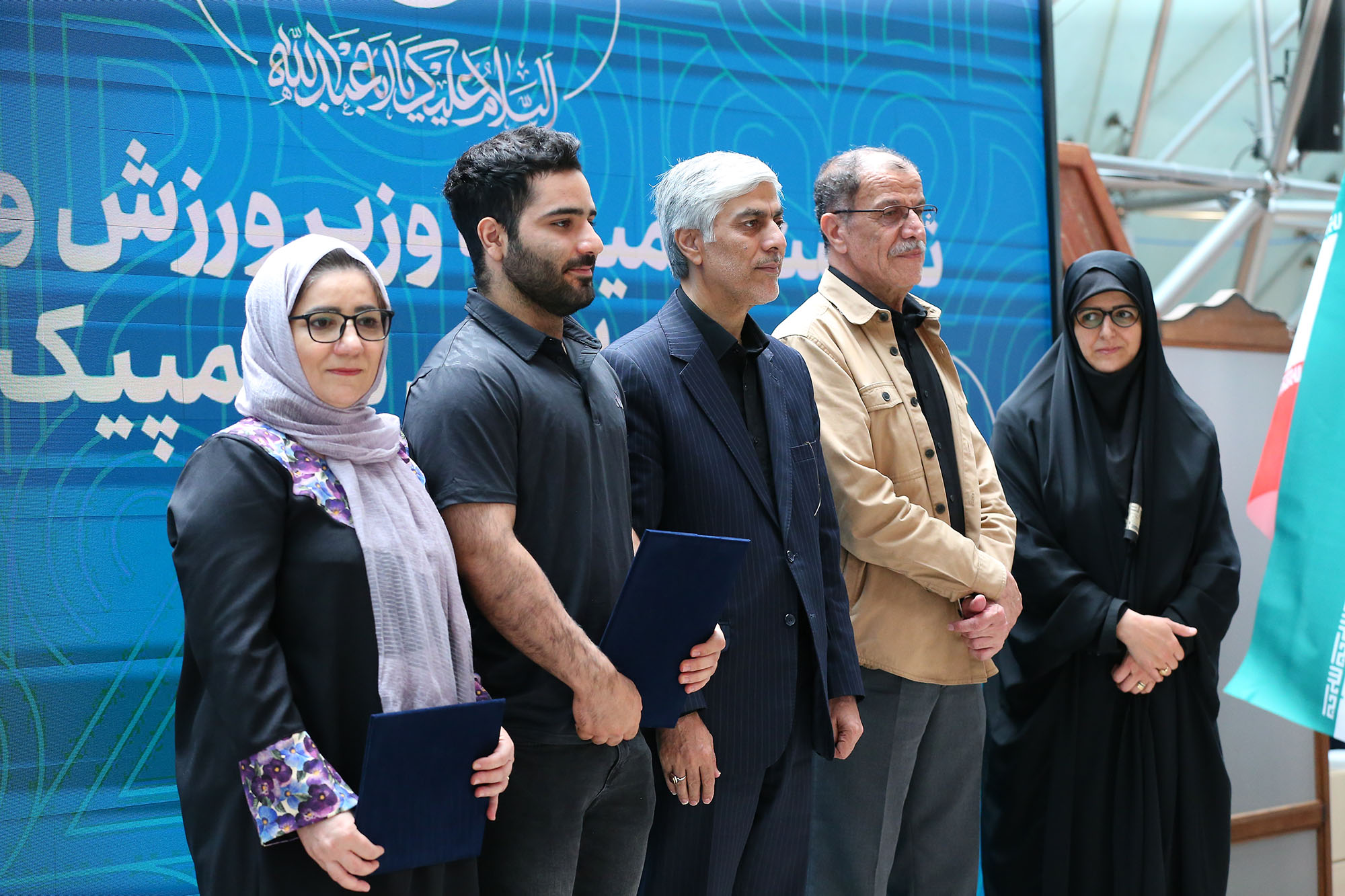 مراسم بدرقه کاروان ورزشی اعزامی به بازی های المپیک پاریس و امضا تفاهم نامه ورزشی با آستان قدس رضوی 12