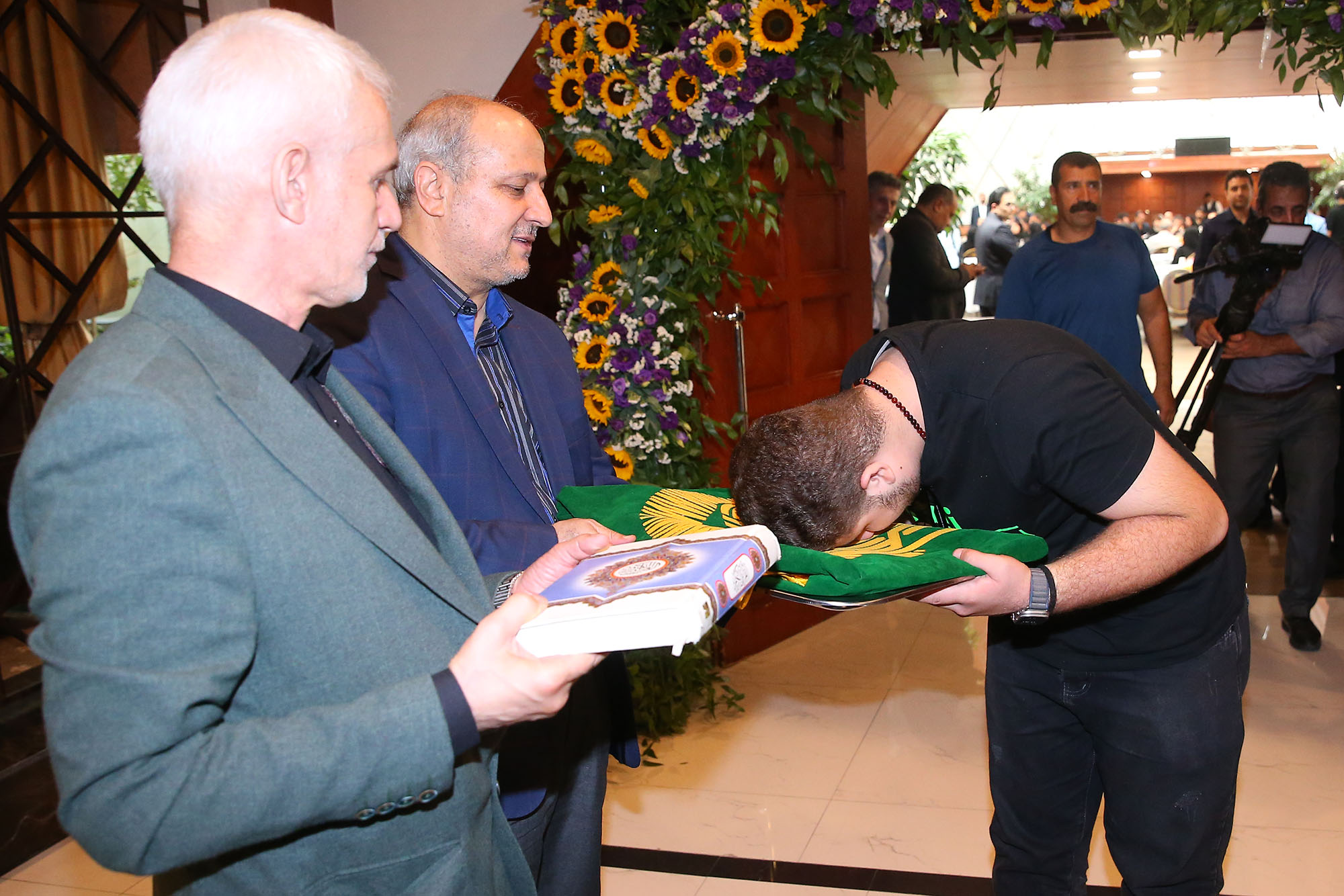 مراسم بدرقه کاروان ورزشی اعزامی به بازی های المپیک پاریس و امضا تفاهم نامه ورزشی با آستان قدس رضوی 34