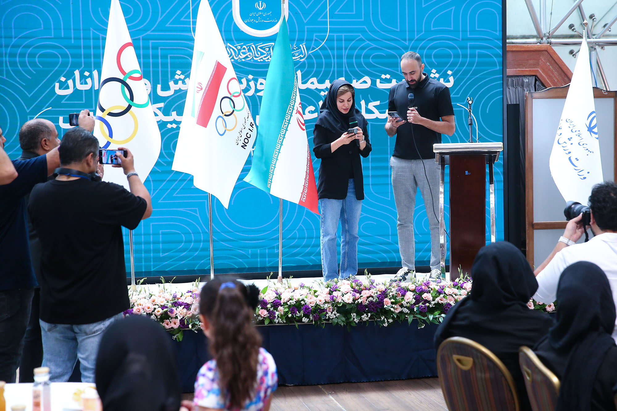 مراسم بدرقه کاروان ورزشی اعزامی به بازی های المپیک پاریس و امضا تفاهم نامه ورزشی با آستان قدس رضوی 40