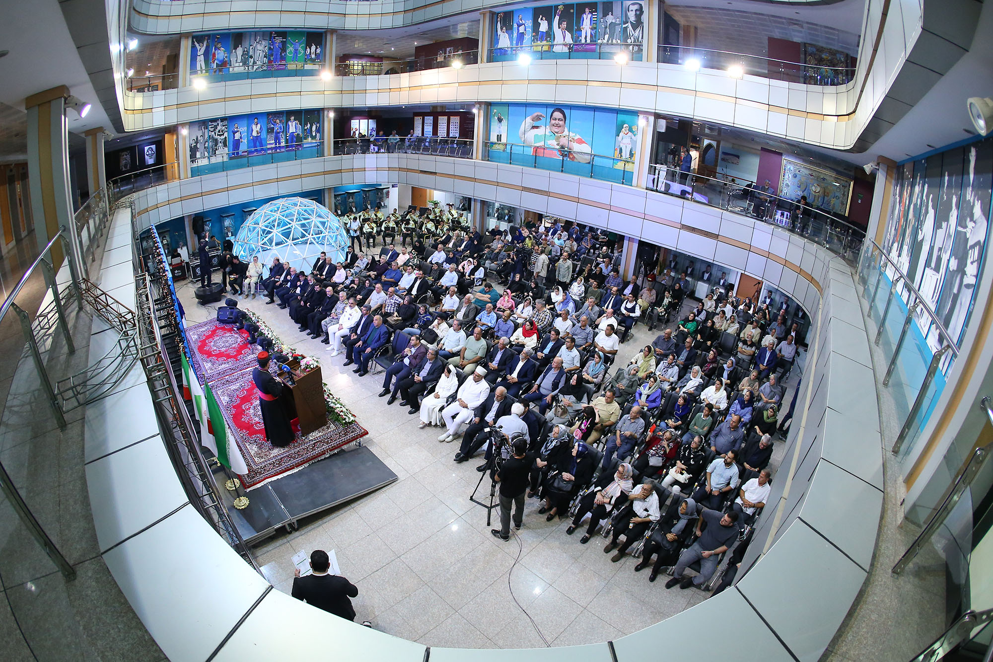 بزرگداشت شهدای ادیان الهی و مراسم تجلیل از خانواده شهدای ورزشکار 11