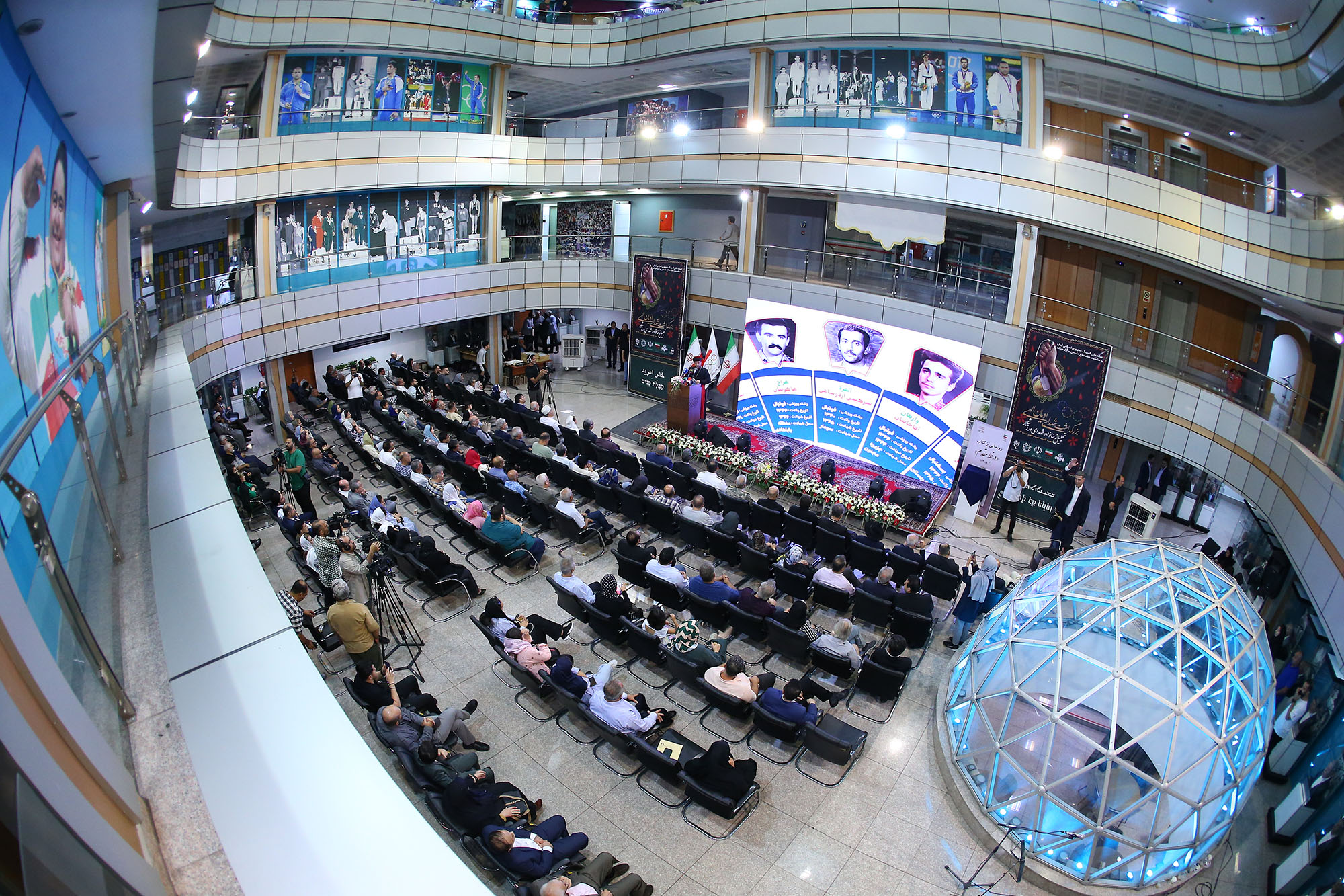 بزرگداشت شهدای ادیان الهی و مراسم تجلیل از خانواده شهدای ورزشکار 14