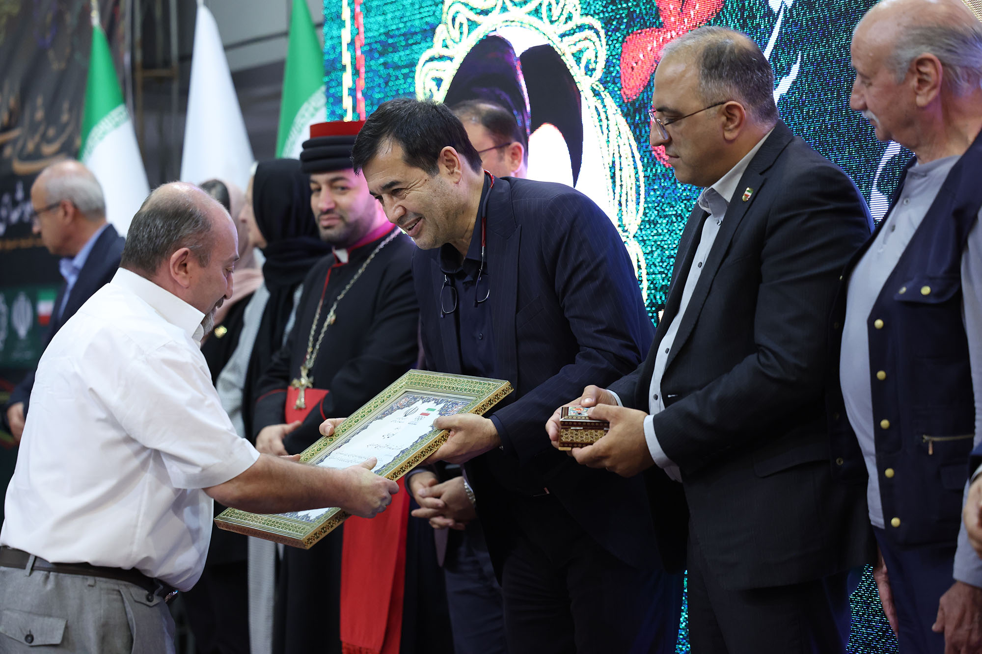 بزرگداشت شهدای ادیان الهی و مراسم تجلیل از خانواده شهدای ورزشکار 27