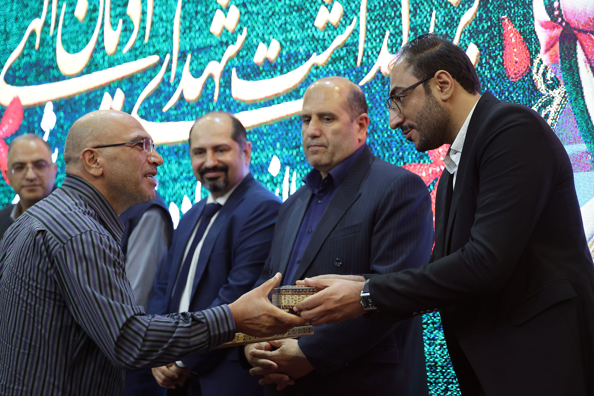 بزرگداشت شهدای ادیان الهی و مراسم تجلیل از خانواده شهدای ورزشکار 30