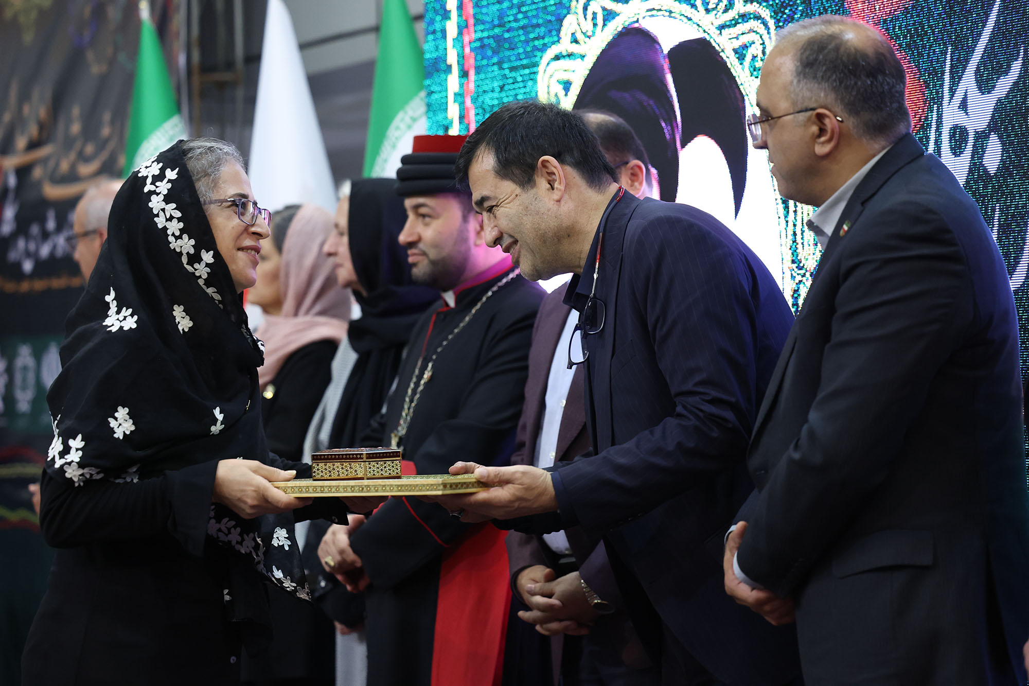 بزرگداشت شهدای ادیان الهی و مراسم تجلیل از خانواده شهدای ورزشکار 31