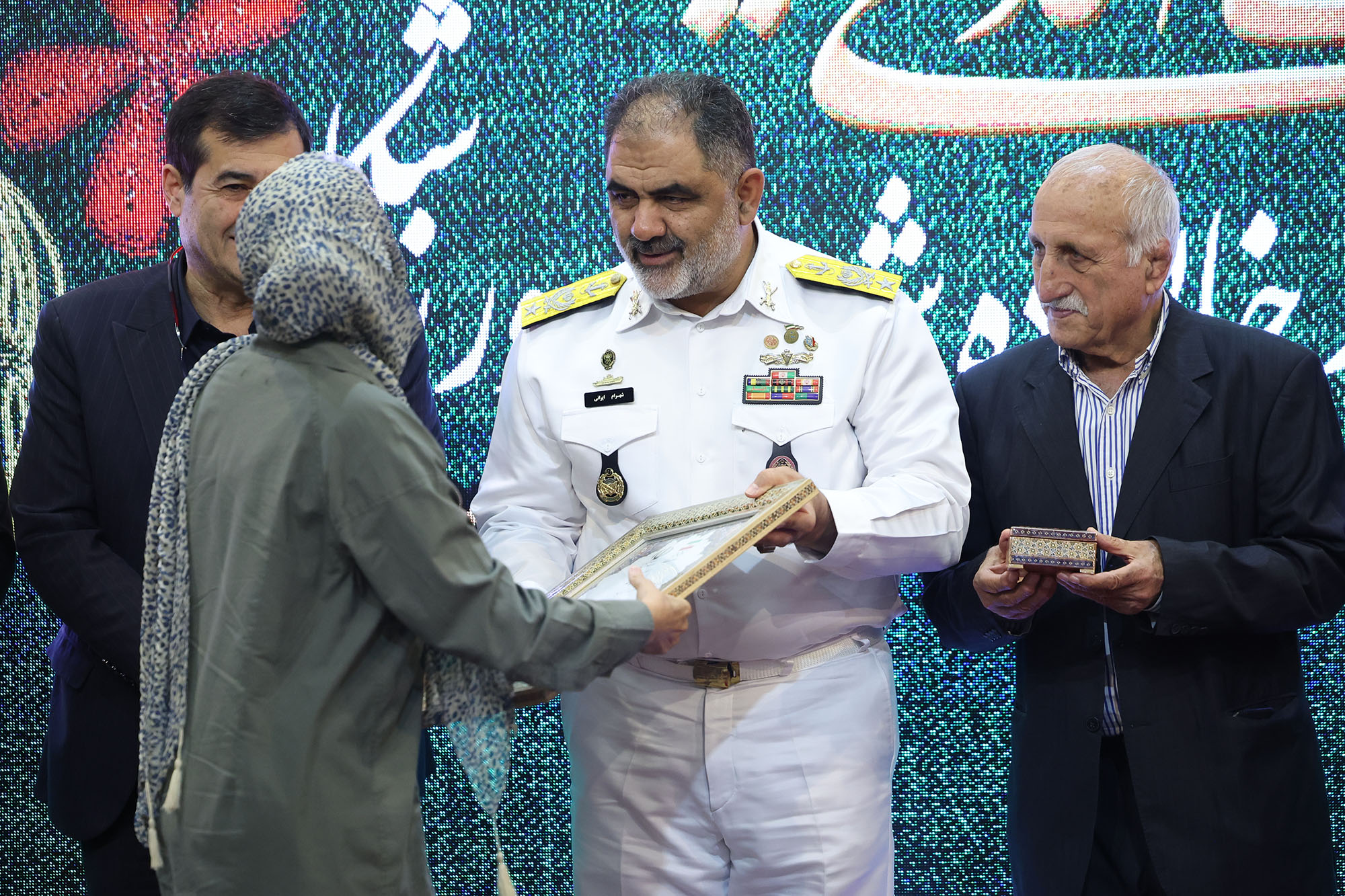 بزرگداشت شهدای ادیان الهی و مراسم تجلیل از خانواده شهدای ورزشکار 37