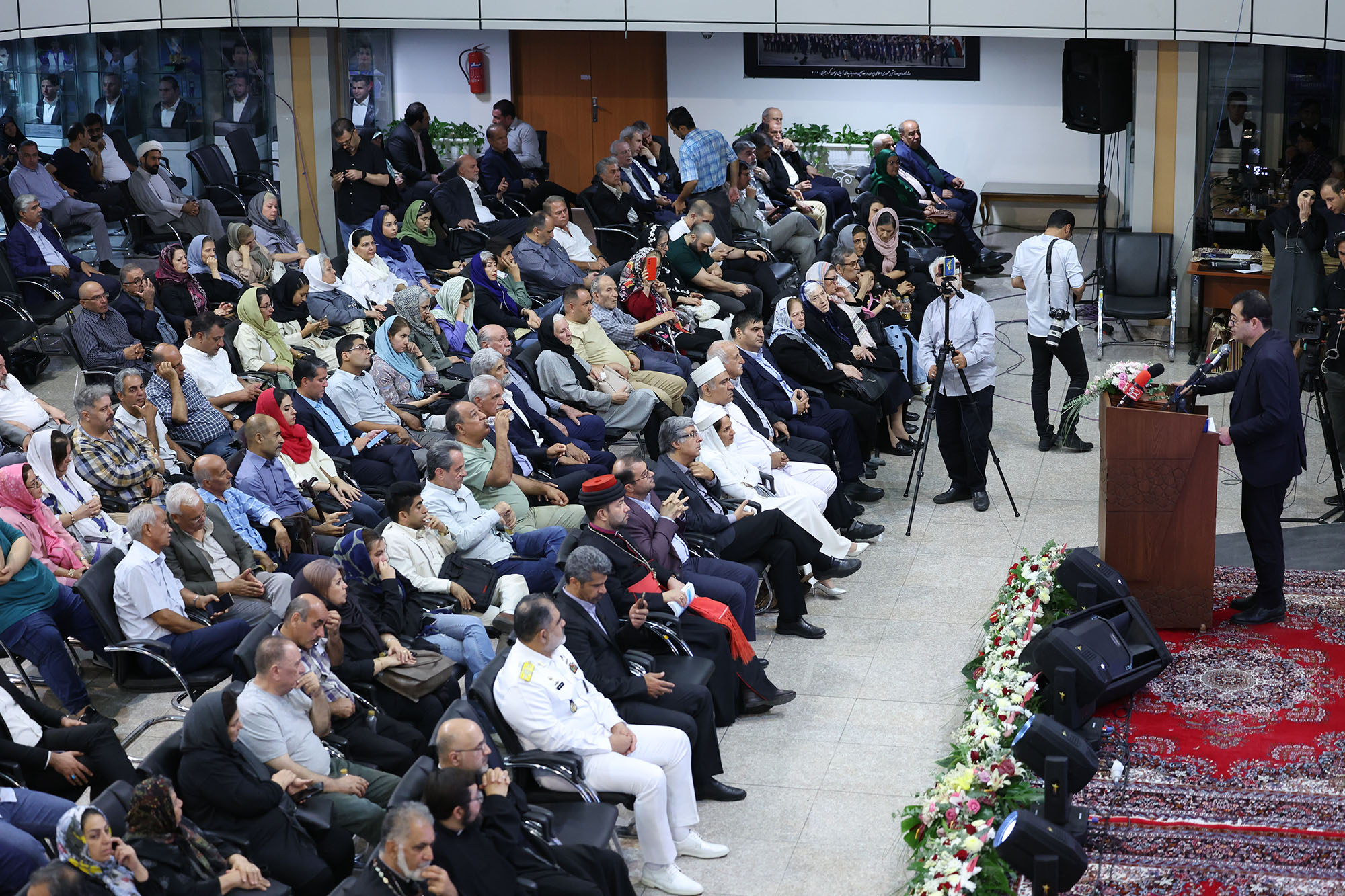 بزرگداشت شهدای ادیان الهی و مراسم تجلیل از خانواده شهدای ورزشکار 43