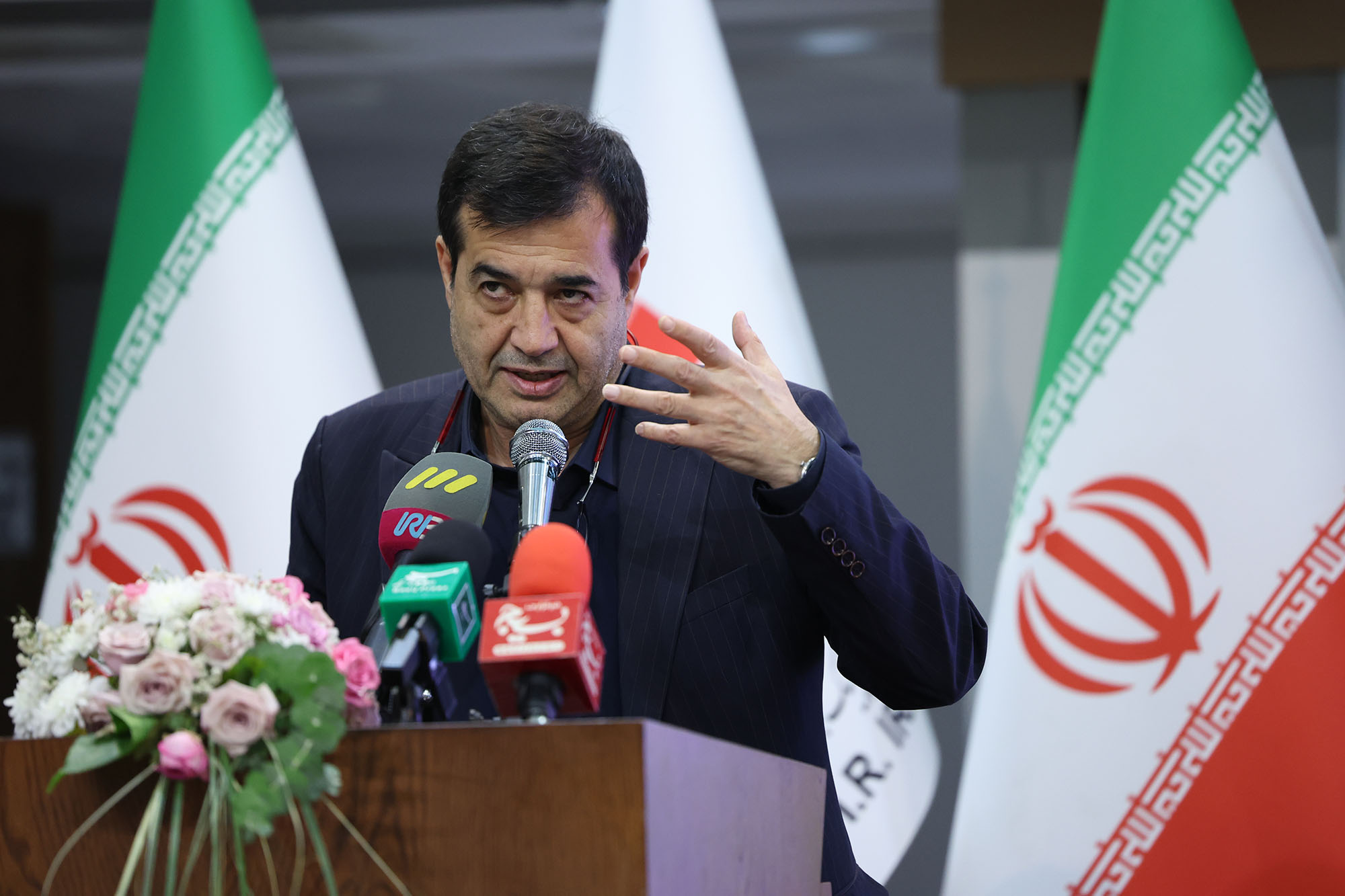 بزرگداشت شهدای ادیان الهی و مراسم تجلیل از خانواده شهدای ورزشکار 45