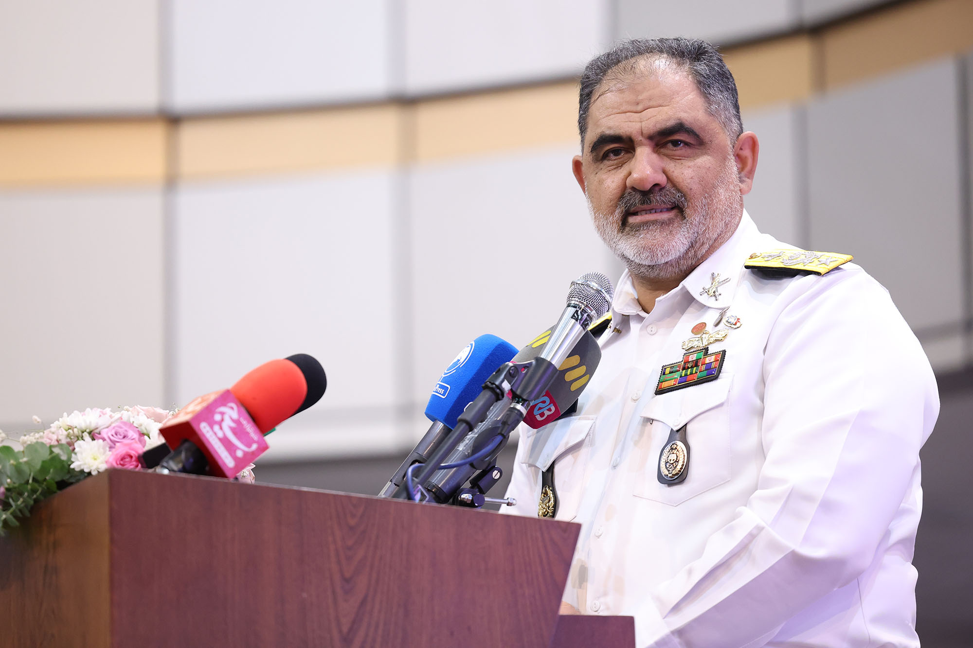 بزرگداشت شهدای ادیان الهی و مراسم تجلیل از خانواده شهدای ورزشکار 53