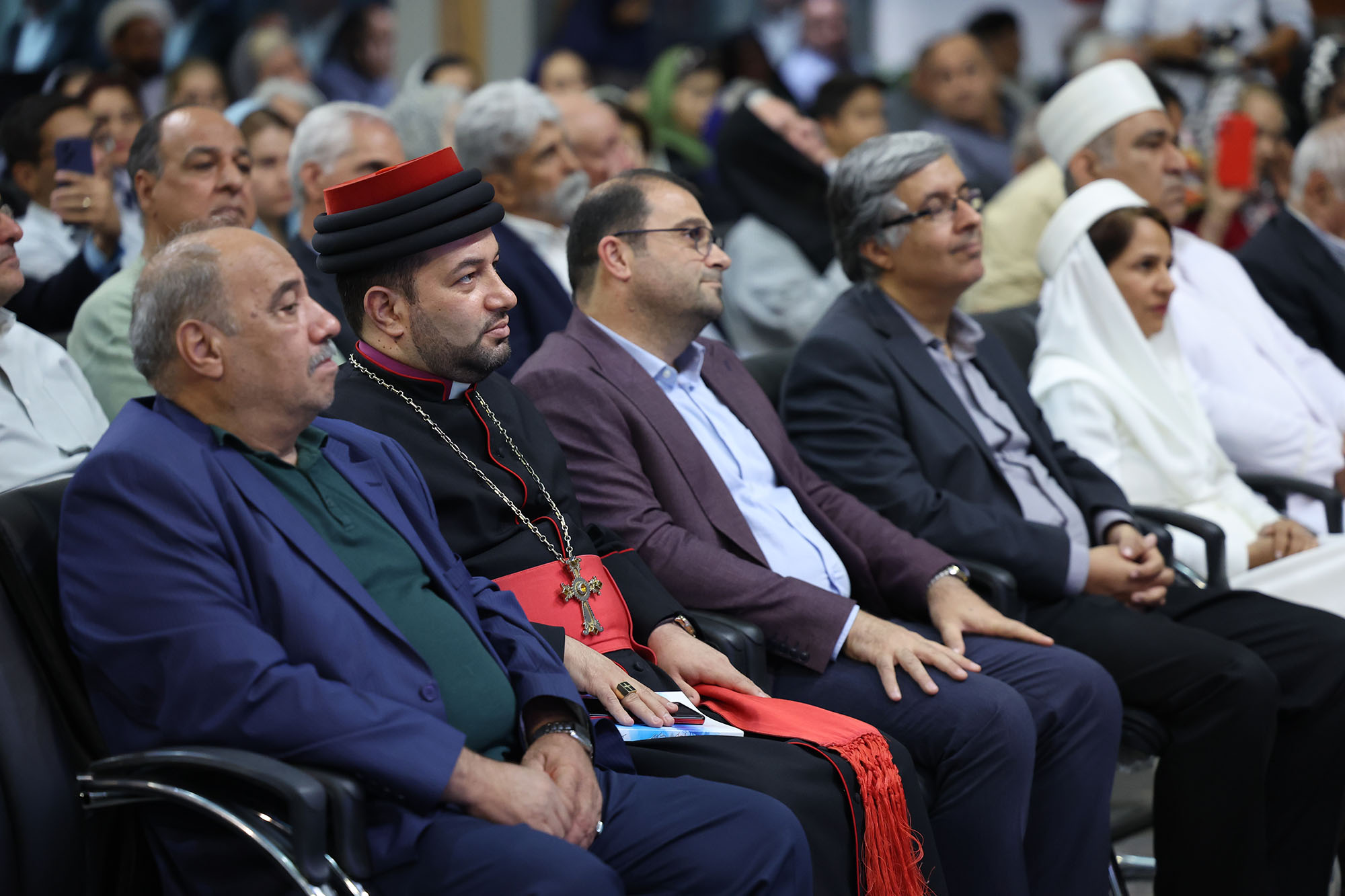 بزرگداشت شهدای ادیان الهی و مراسم تجلیل از خانواده شهدای ورزشکار 72