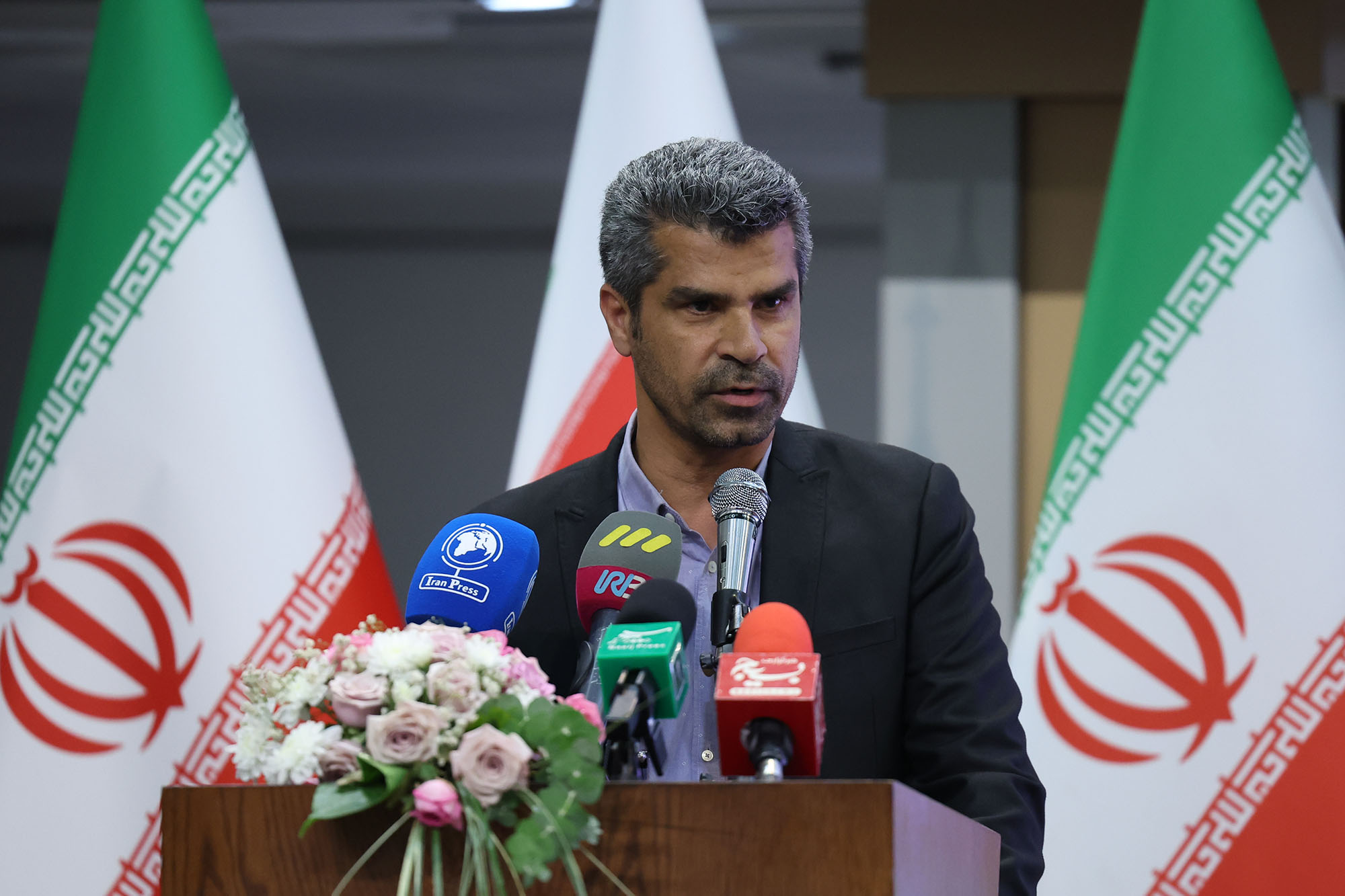 بزرگداشت شهدای ادیان الهی و مراسم تجلیل از خانواده شهدای ورزشکار 77