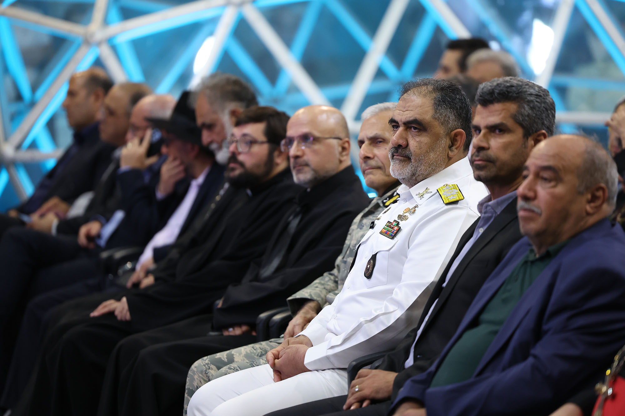 بزرگداشت شهدای ادیان الهی و مراسم تجلیل از خانواده شهدای ورزشکار 80