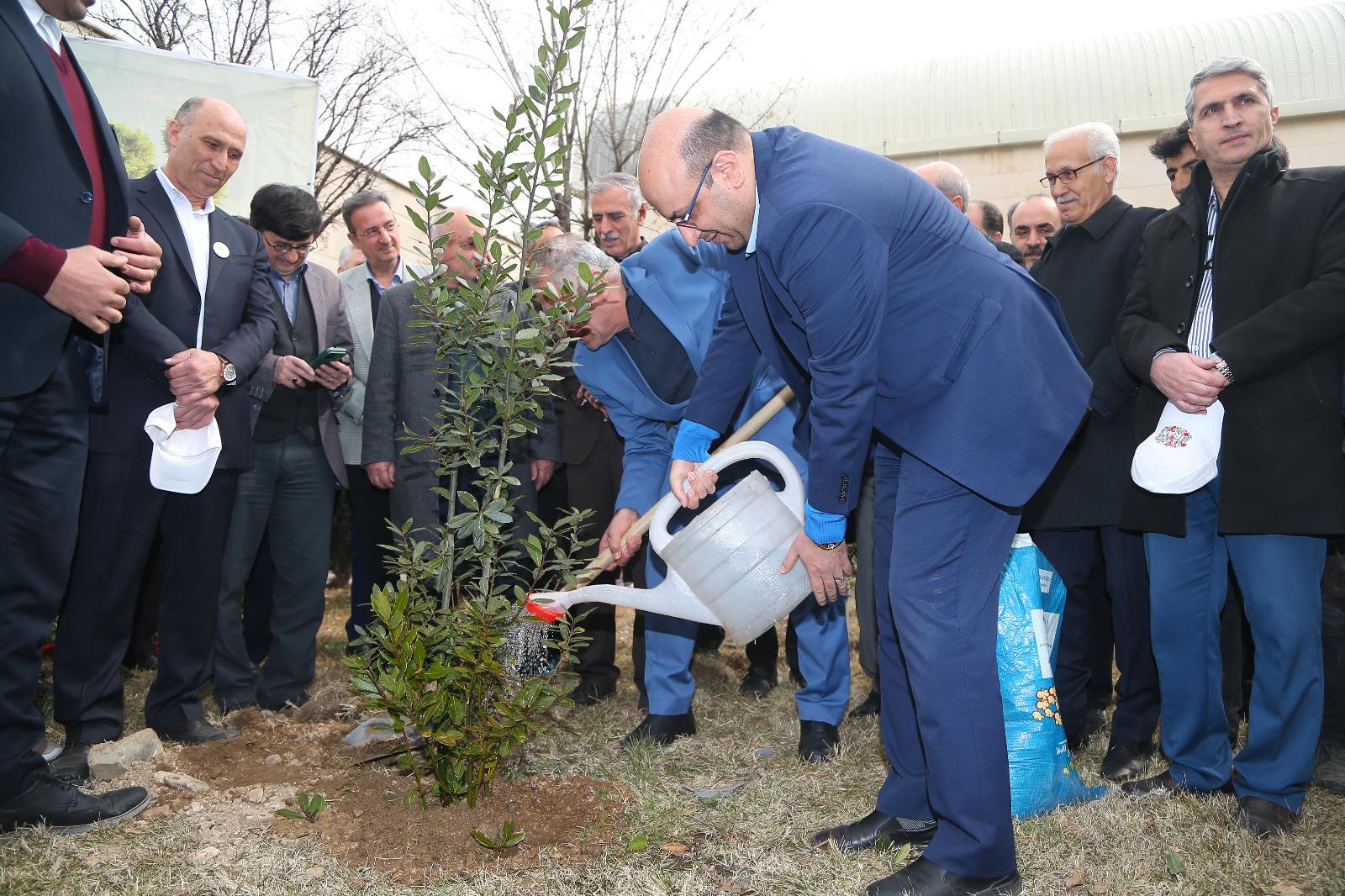 مراسم روز درختکاری در آکادمی ملی المپیک و فدراسیون گلف 3
