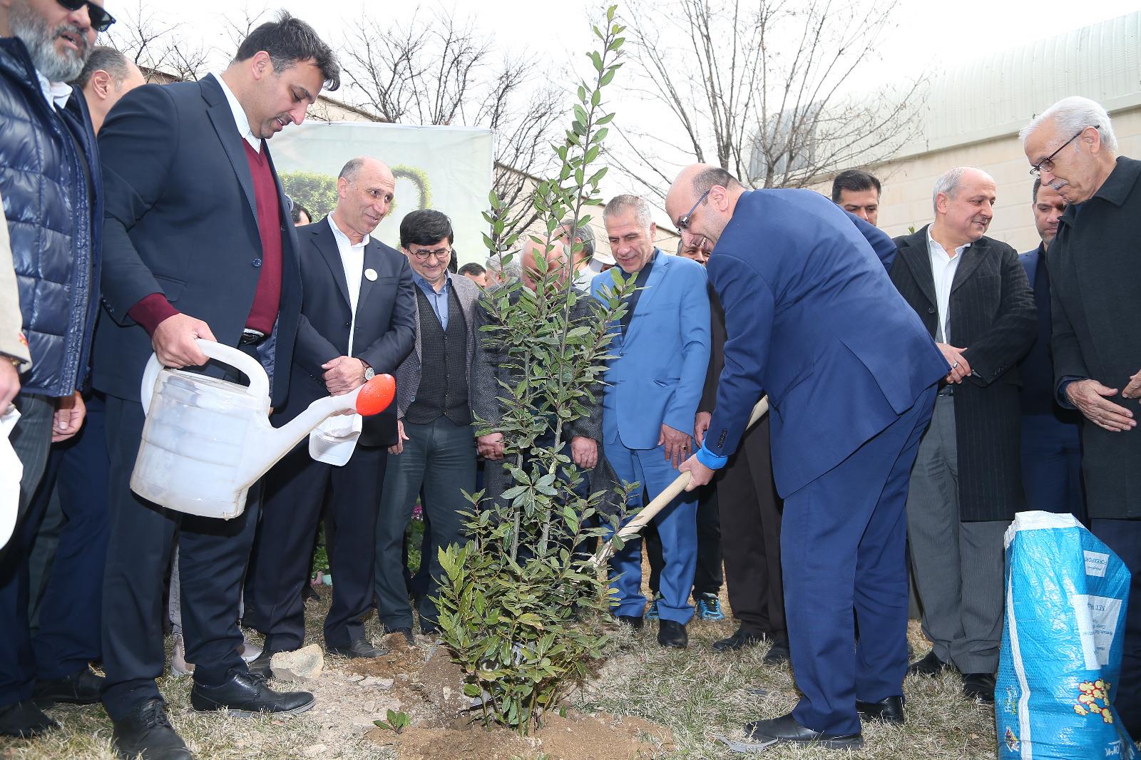 مراسم روز درختکاری در آکادمی ملی المپیک و فدراسیون گلف 5