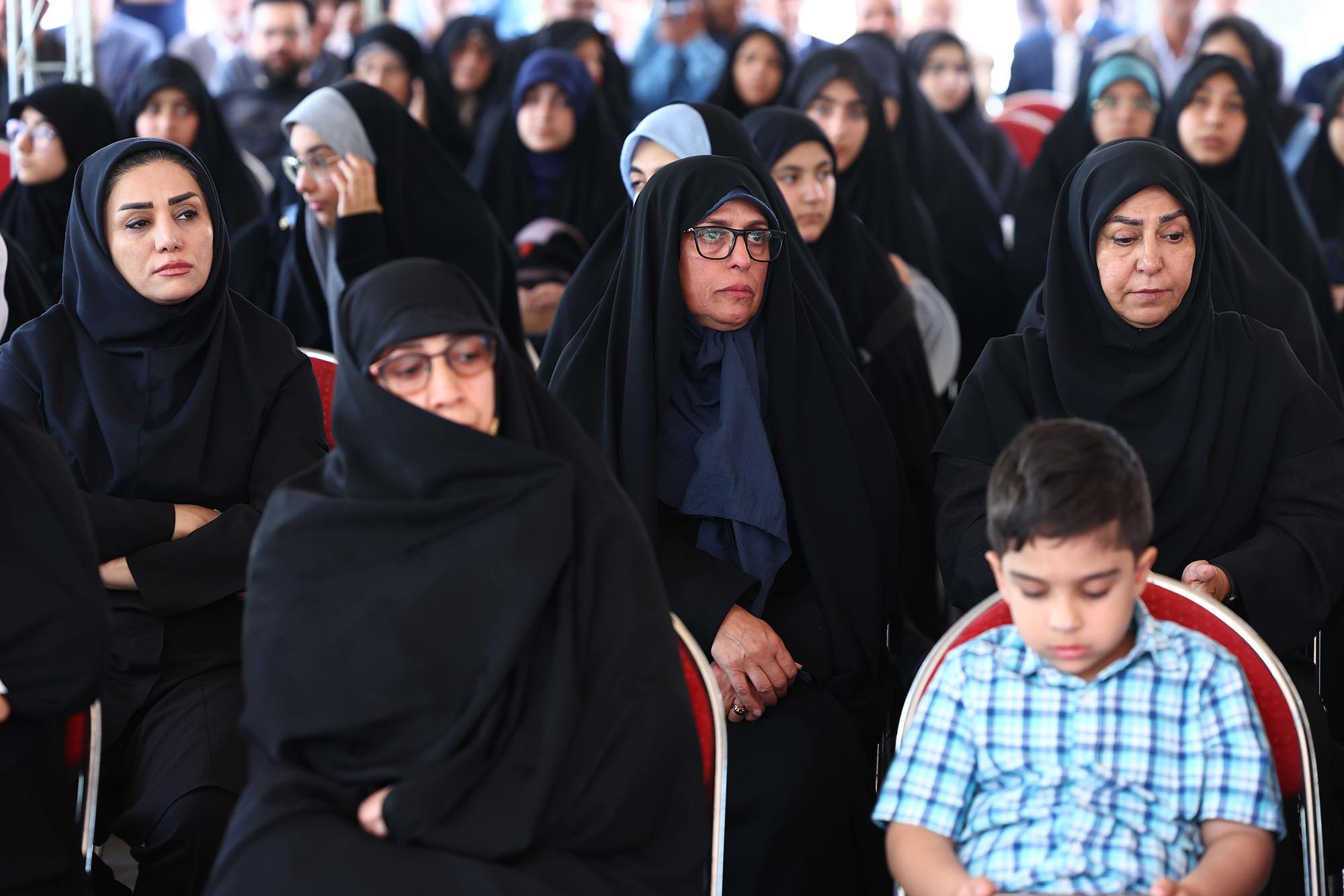 مراسم تجلیل از خانواده های شهدای ورزشکار شاخص کشور 15