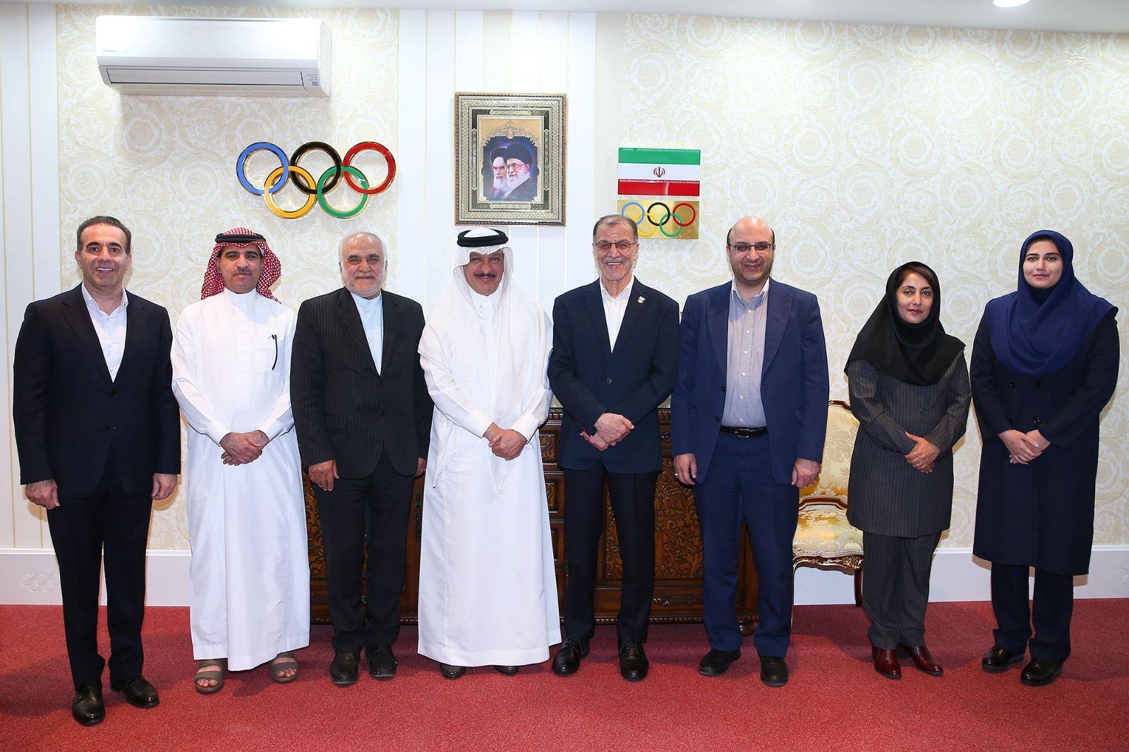 دیدار با سفیر