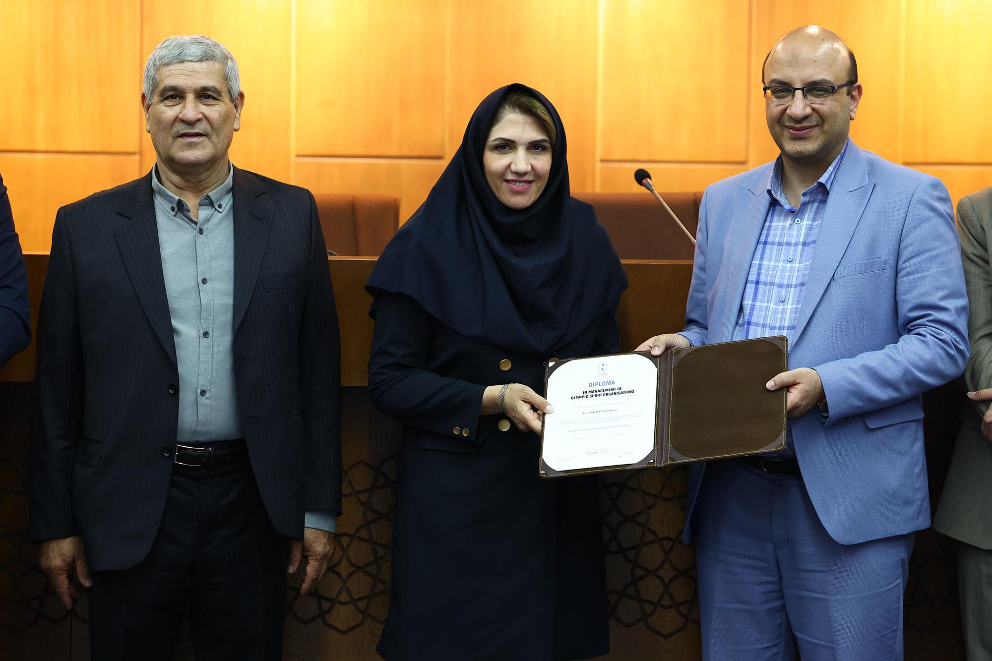 مراسم اختتامیه دهمین دوره و افتتاحیه یازدهمین دوره سولیداریتی مدیریت ورزشی 6