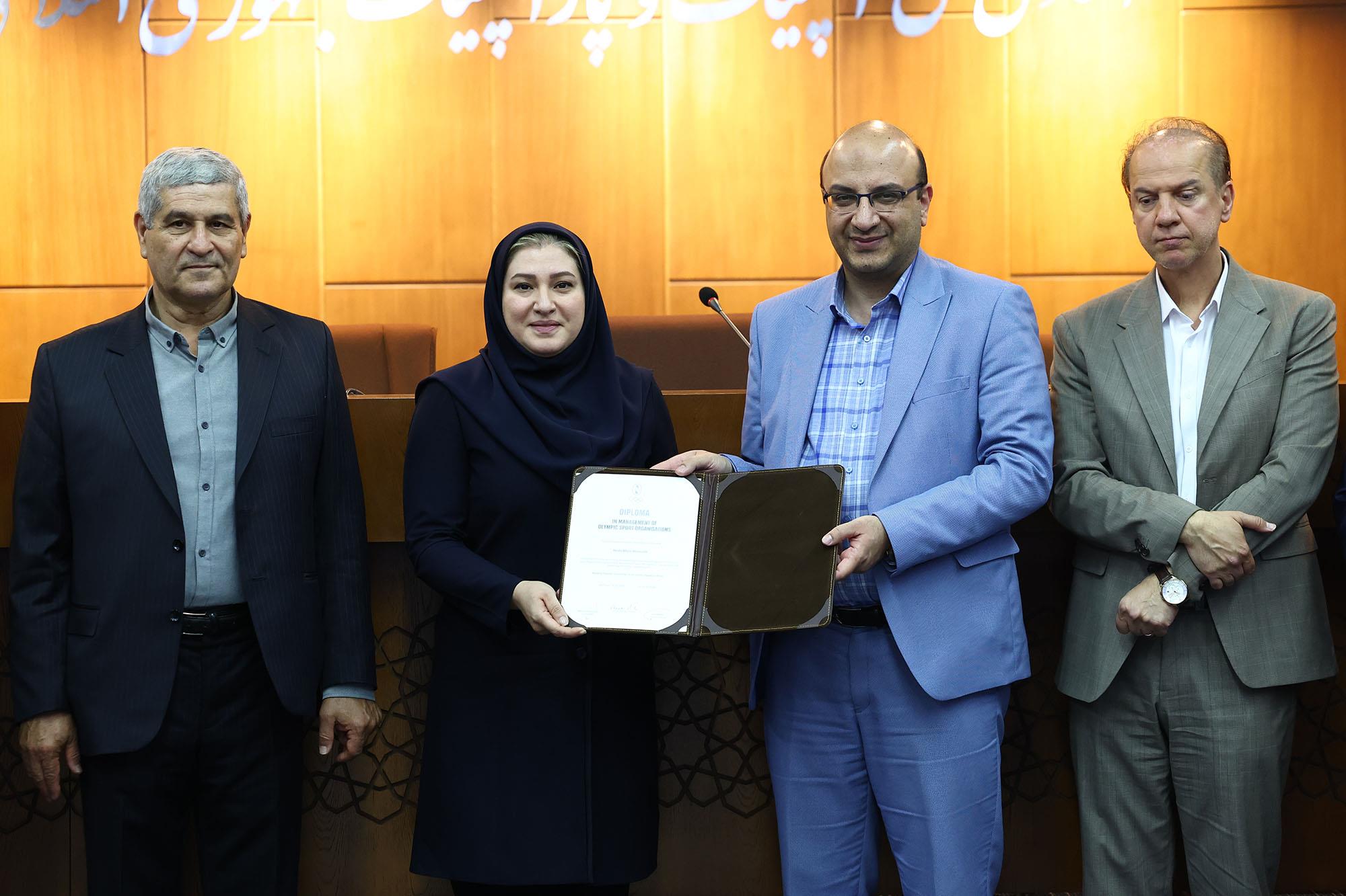 مراسم اختتامیه دهمین دوره و افتتاحیه یازدهمین دوره سولیداریتی مدیریت ورزشی 10