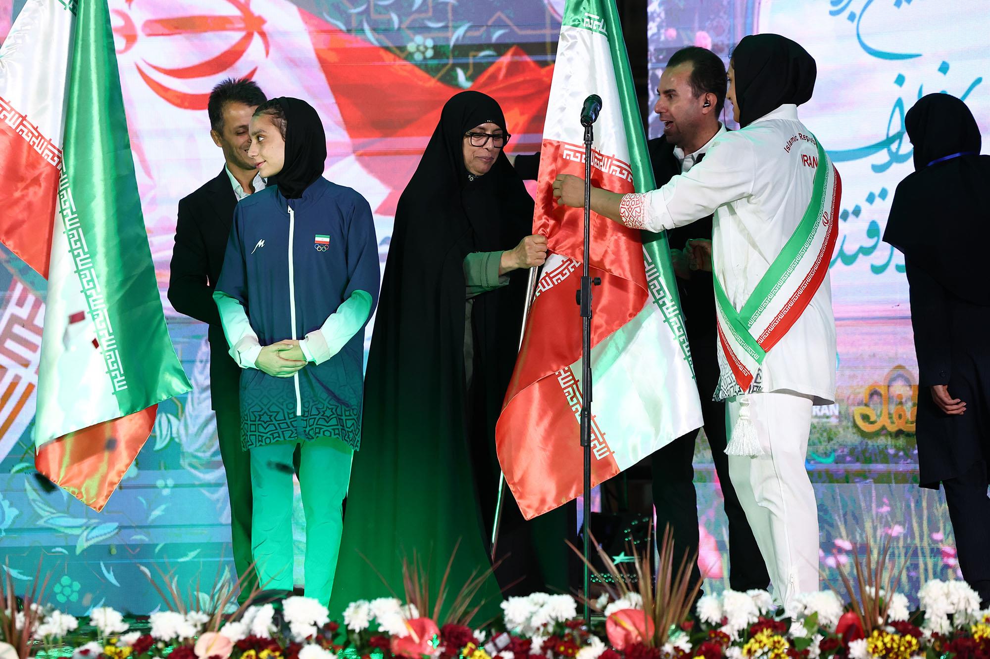 آیین بدرقه کاروان های اعزامی به بازی های آسیایی جوانان بحرین و کشورهای اسلامی ریاض 8