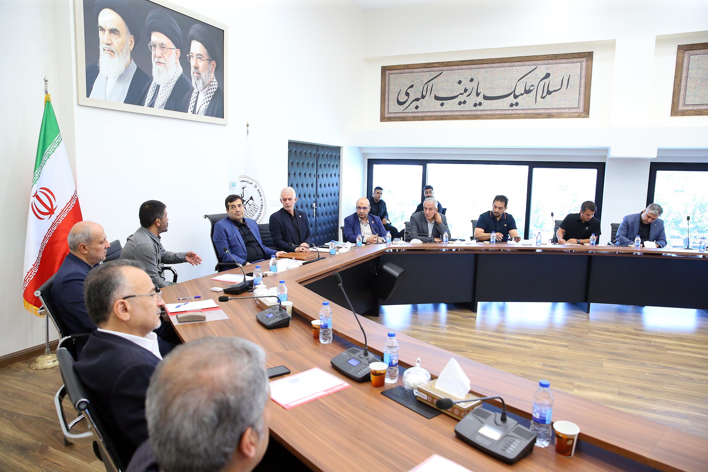 بازدید دبیرکل کمیته ملی المپیک از اردو والیبال و کشتی 2